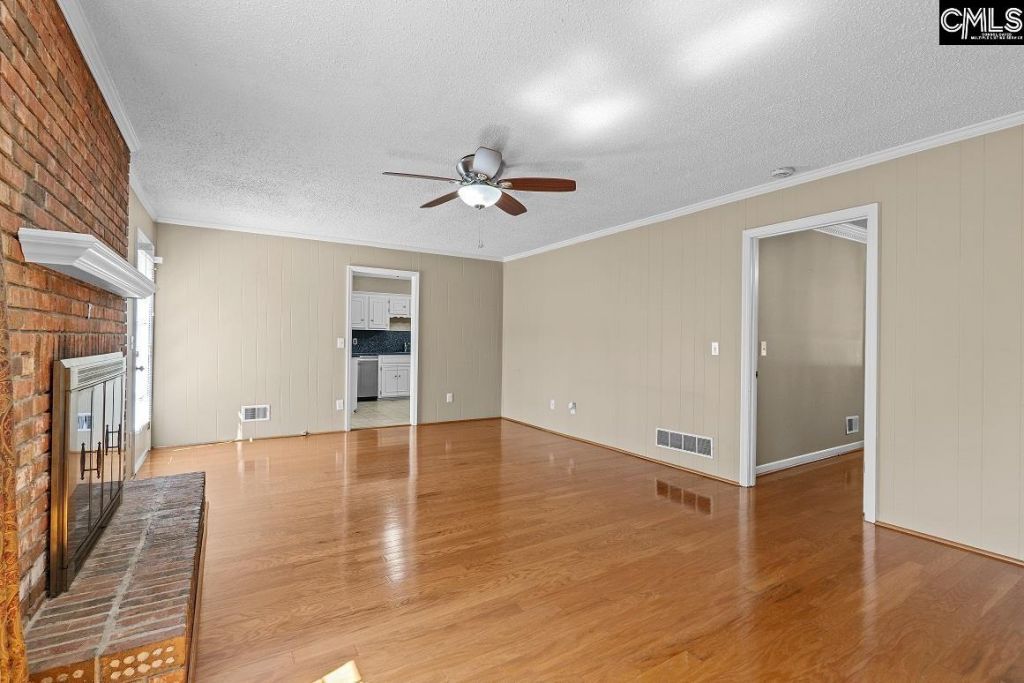 816 Kinlock Court Photo 12