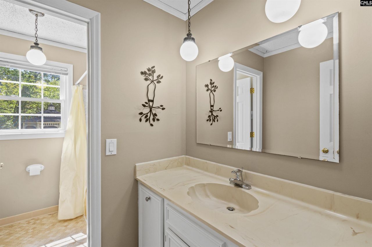 816 Kinlock Court Photo 21