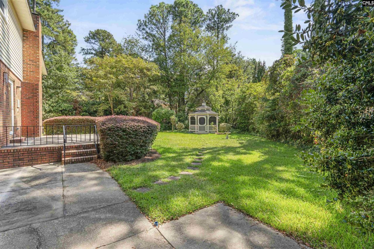 816 Kinlock Court Photo 4