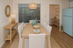 6240 Lucille Drive photo 4