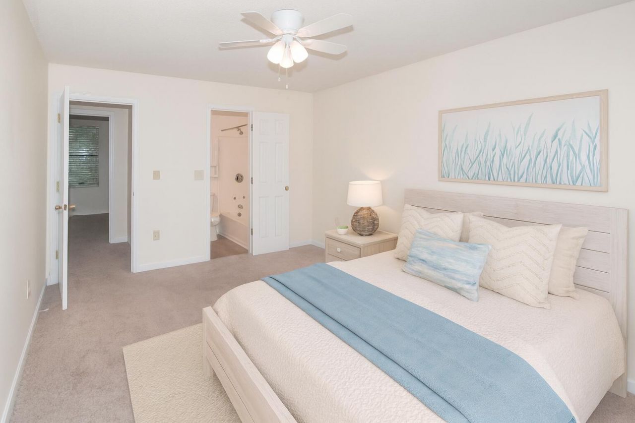 6240 Lucille Drive Photo 7