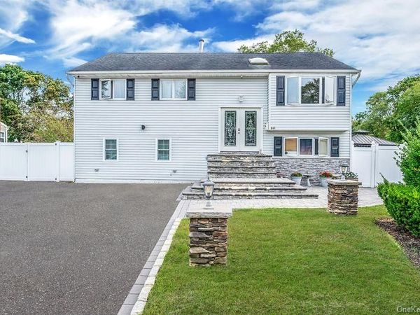 46 W Willow Street, Brentwood, NY 11717