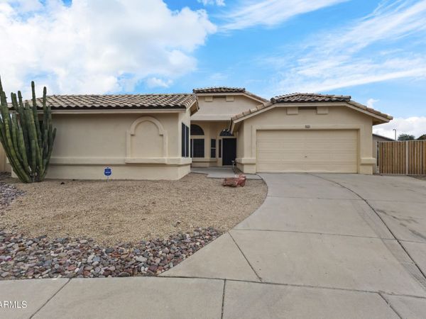 17865 N DESERT FLOWER Trail, Surprise, AZ 85374