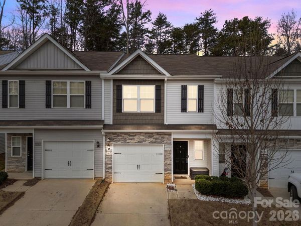 8105 Alderton Lane, Charlotte, NC 28215