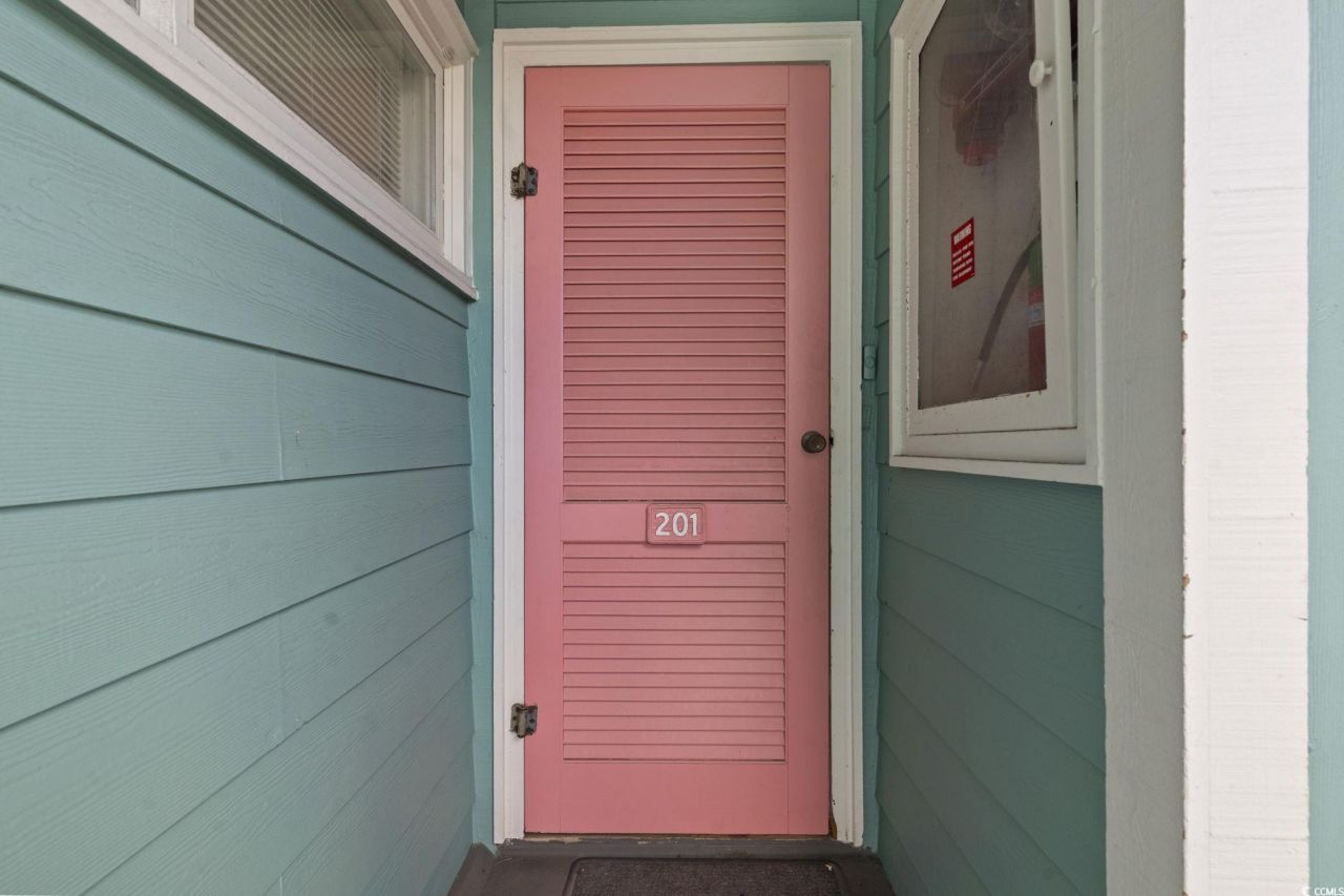 340 N Waccamaw Dr. Photo 4