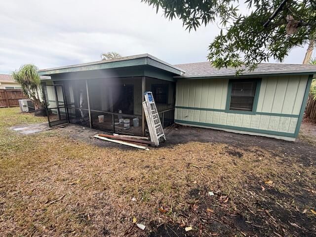 203 Canterbury Drive W, Riviera Beach, FL 33407 Photo