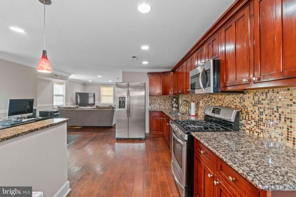 5711 Narcissus Avenue, Baltimore, MD 21215 Main Photo