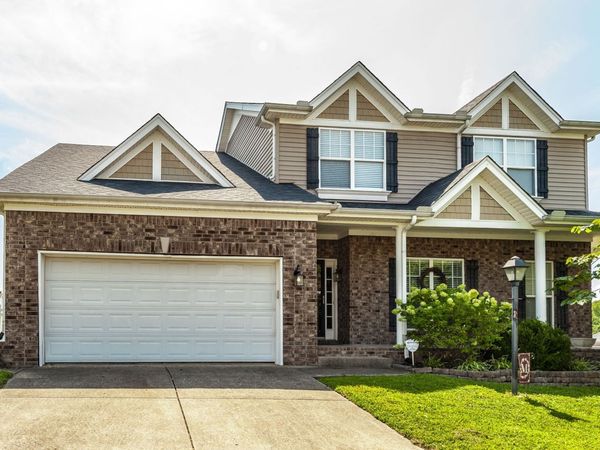 213 Vintage Cir, Hendersonville, TN 37075