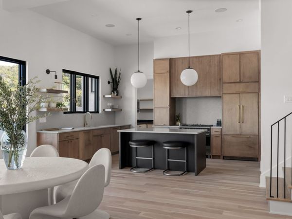 5817 Woodland Hills Dr, Nashville, TN 37211