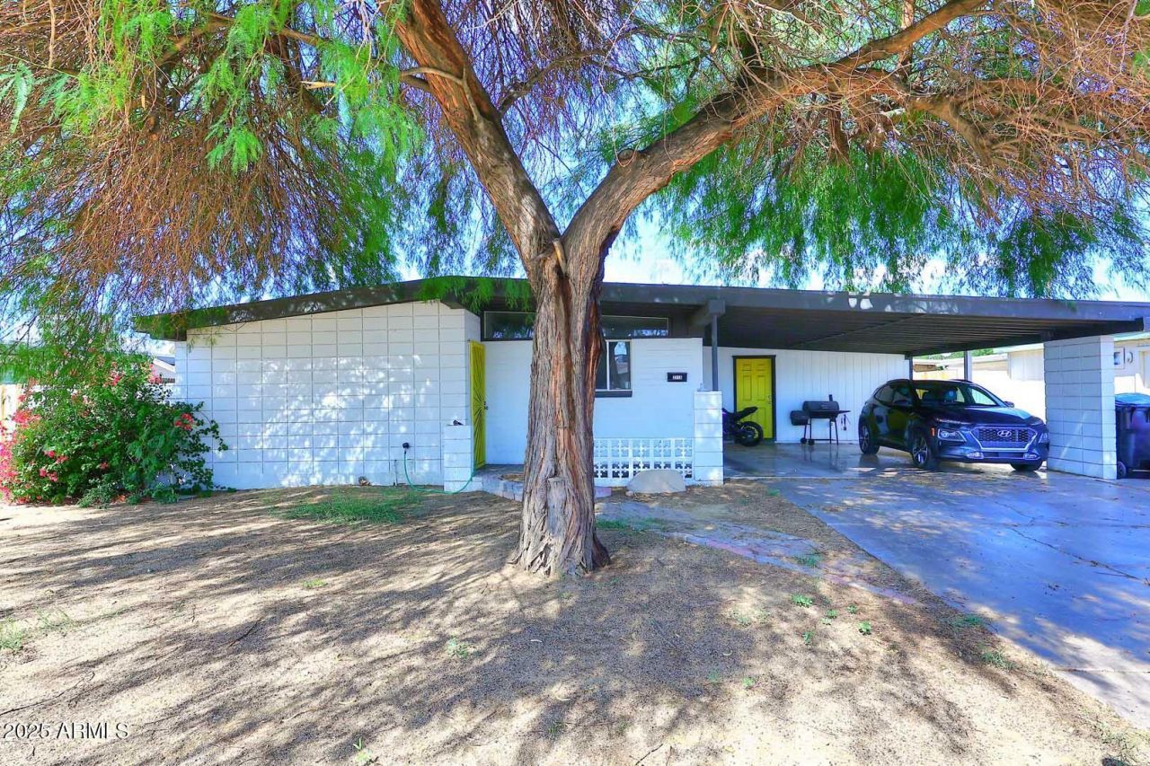 3718 W Puget Avenue, Phoenix, AZ 85051 Main Photo