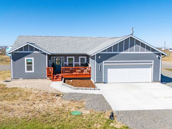 57654 Christmas Tree Road, Christmas Valley, OR 97641