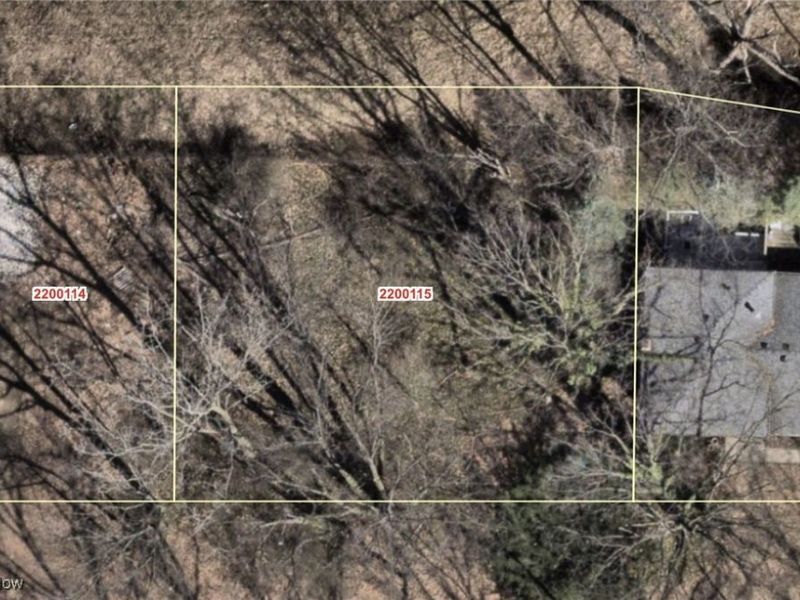 Woodview Drive, Akron, OH 44319 Photo 3