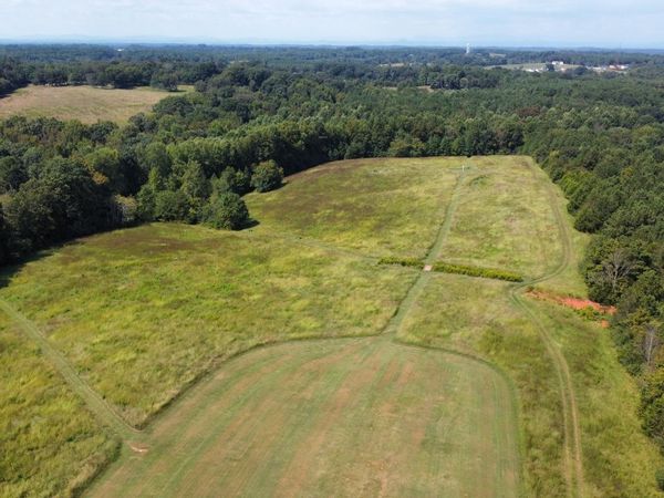 1057 Pleasant Hill Circle, Martin, GA 30557