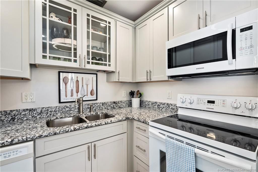 2600 SE Ocean Boulevard, Unit Z10, Stuart, FL 34996 Photo