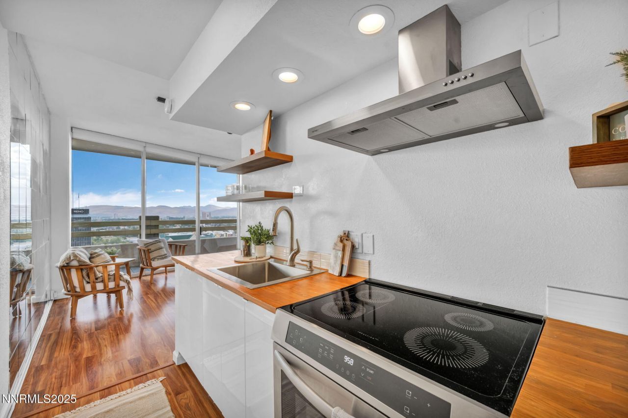 100 N Arlington Avenue, Unit 22C, Reno, NV 89501 Photo