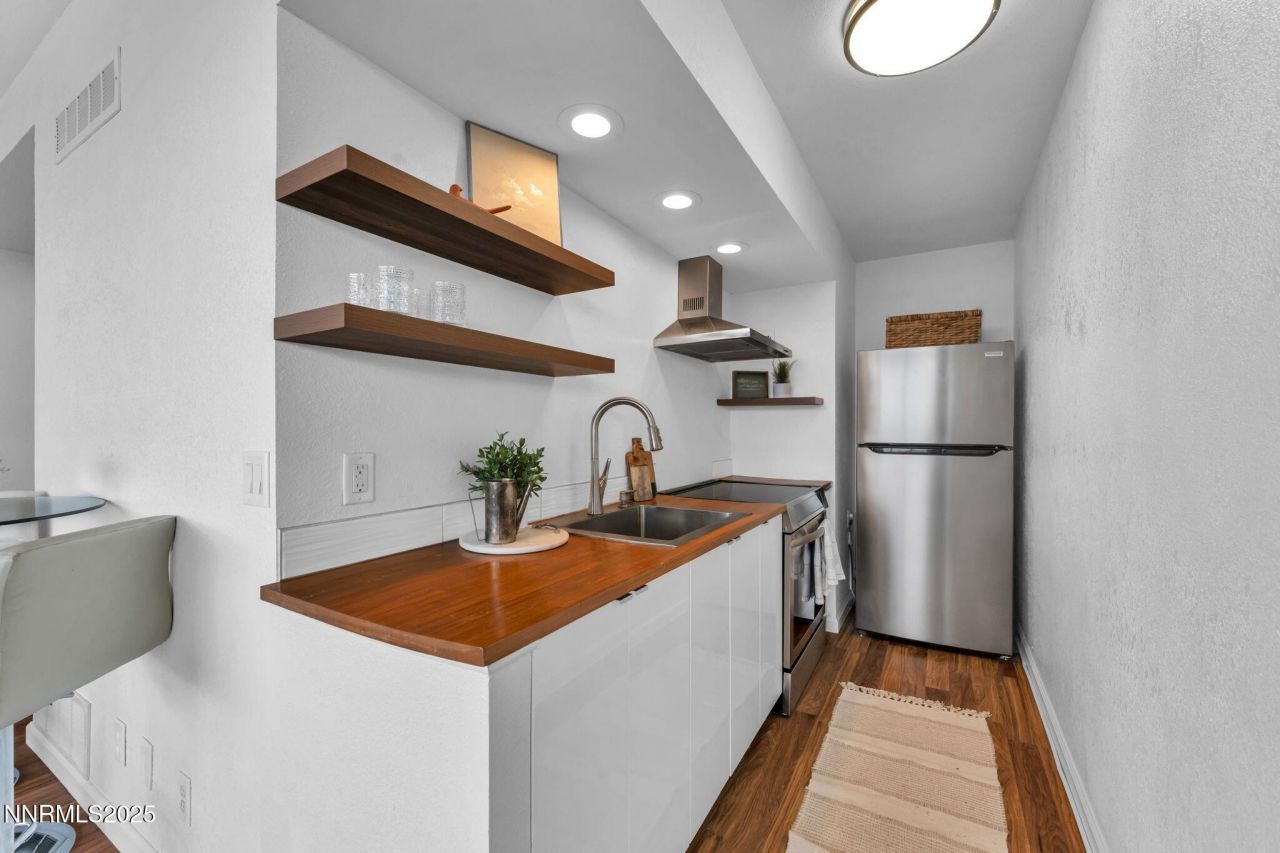 100 N Arlington Avenue, Unit 22C, Reno, NV 89501 Photo