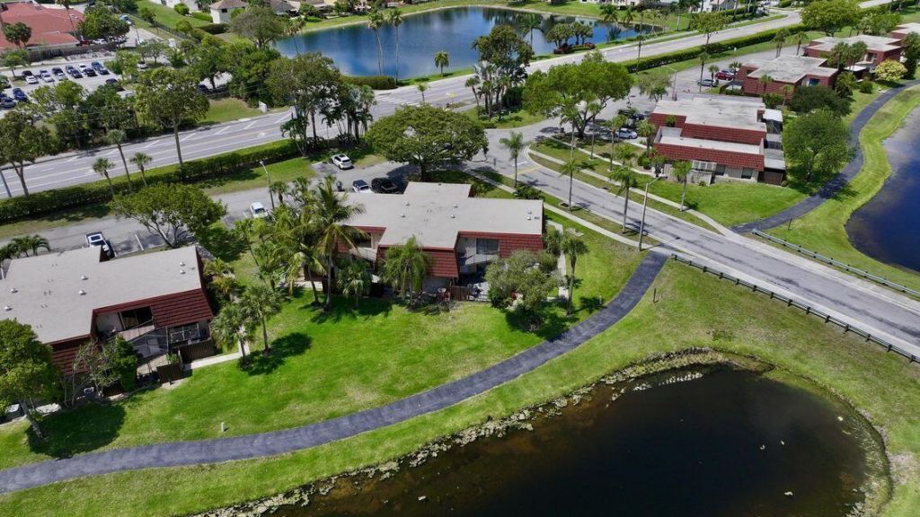 8365 Boca Rio Drive, Boca Raton, FL 33433 Photo