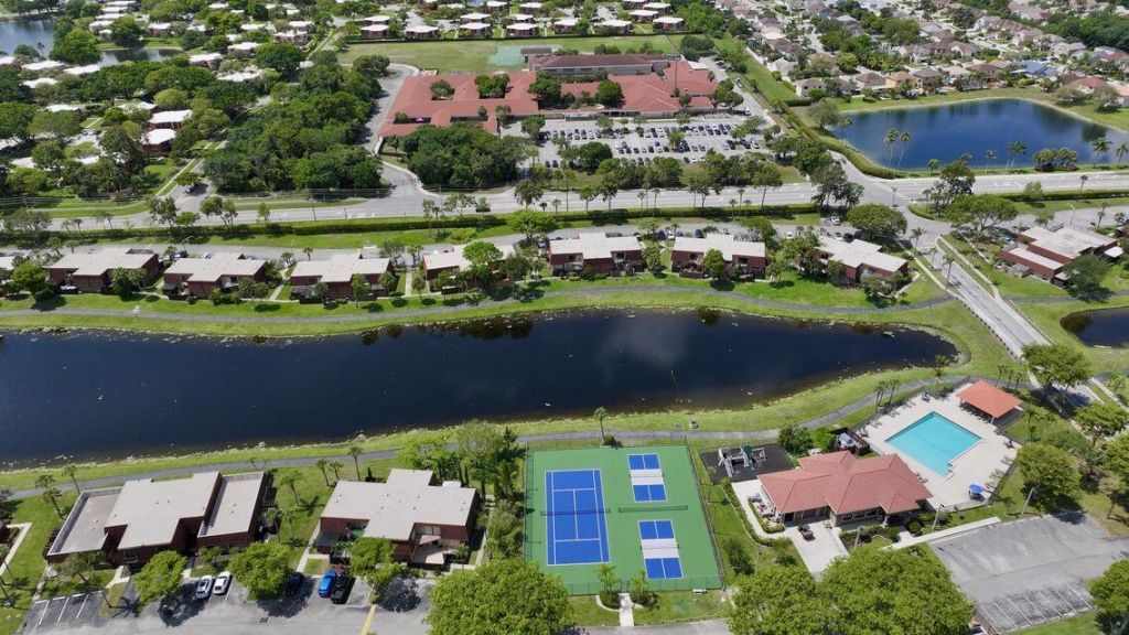 8365 Boca Rio Drive, Boca Raton, FL 33433 Photo