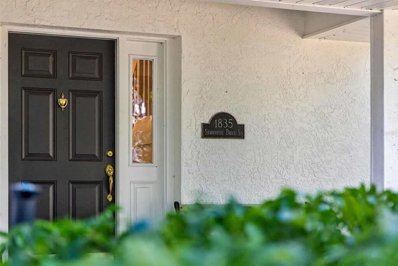 1835 Serpentine Drive S, Saint Petersburg, FL 33712 Photo