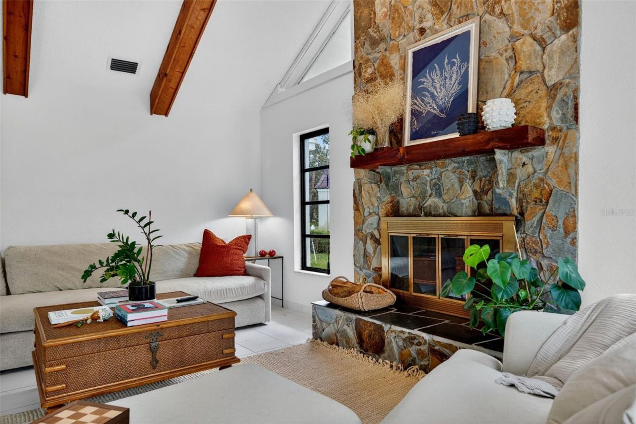 1835 Serpentine Drive S, Saint Petersburg, FL 33712 Photo