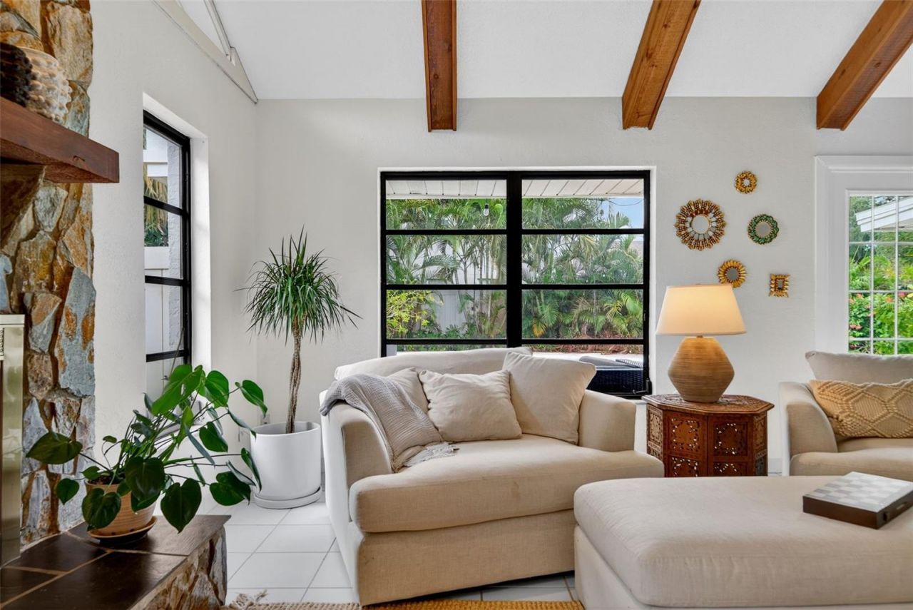 1835 Serpentine Drive S, Saint Petersburg, FL 33712 Photo