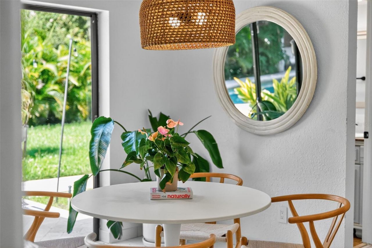 1835 Serpentine Drive S, Saint Petersburg, FL 33712 Photo