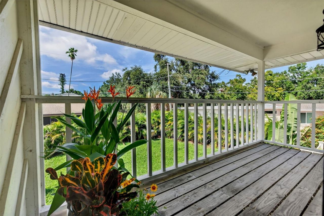 1835 Serpentine Drive S, Saint Petersburg, FL 33712 Photo