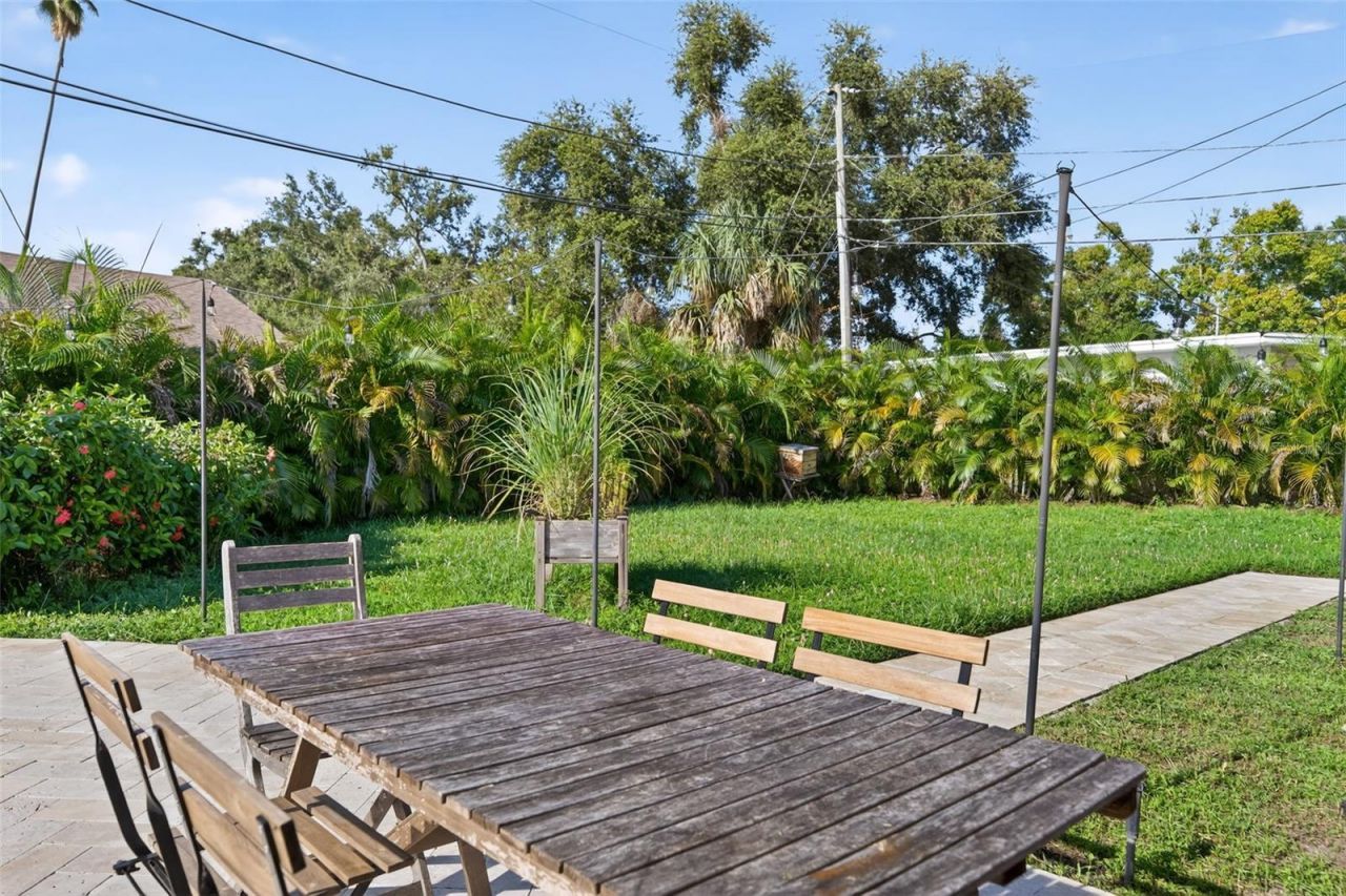 1835 Serpentine Drive S, Saint Petersburg, FL 33712 Photo