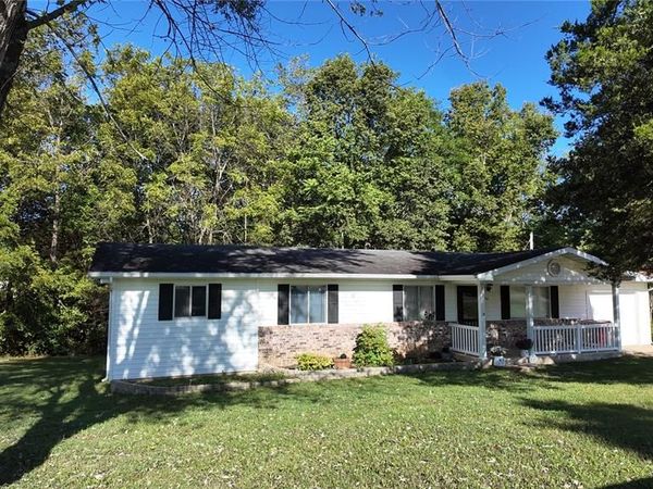 301 Roberts Street, Iberia, MO 65486