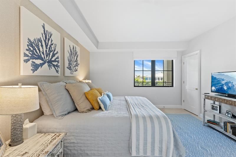 1532 SE 12th Street, Unit 302, Fort Lauderdale, FL 33316 Photo