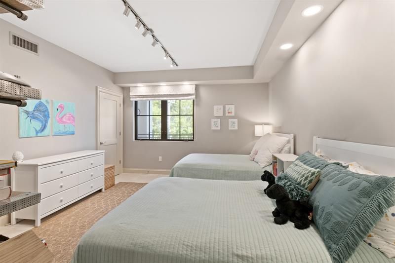 1532 SE 12th Street, Unit 302, Fort Lauderdale, FL 33316 Photo