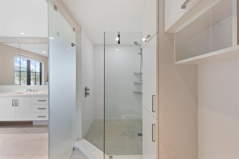 1532 SE 12th Street, Unit 302, Fort Lauderdale, FL 33316 Photo