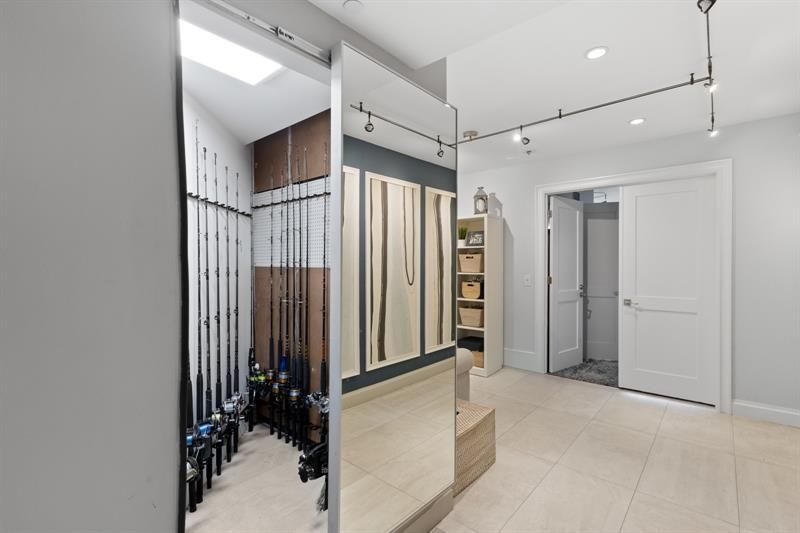 1532 SE 12th Street, Unit 302, Fort Lauderdale, FL 33316 Photo