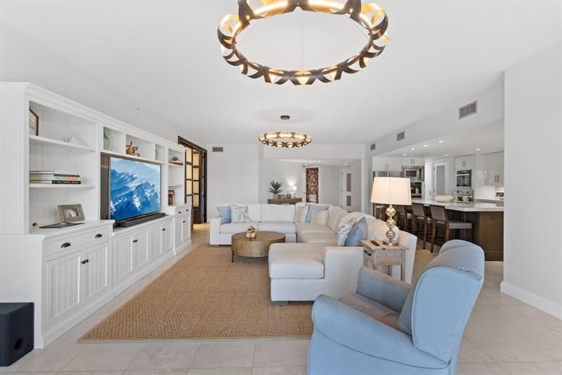 1532 SE 12th Street, Unit 302, Fort Lauderdale, FL 33316 Photo