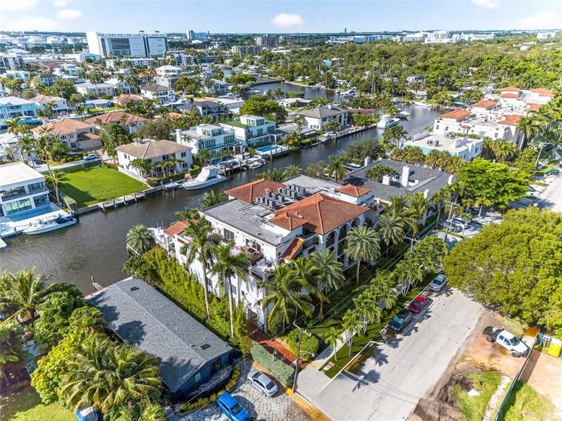 1532 SE 12th Street, Unit 302, Fort Lauderdale, FL 33316 Photo