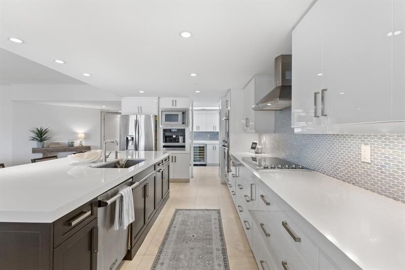 1532 SE 12th Street, Unit 302, Fort Lauderdale, FL 33316 Photo