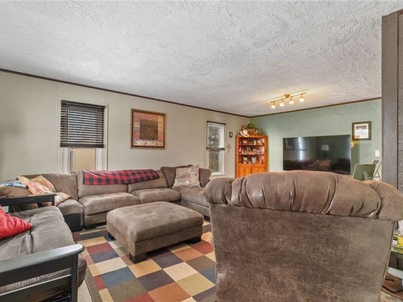 5446 Lincoln Highway, Crestline, OH 44827 Photo 2