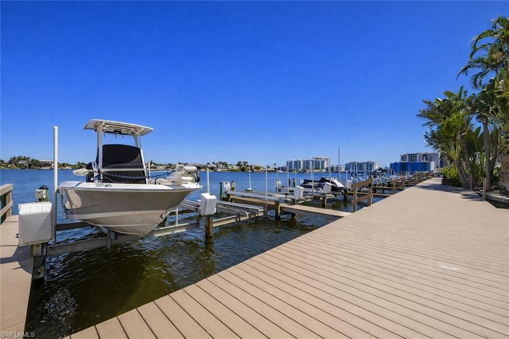 9566 Gulf Shore Dr, Unit 102, Naples, FL 34108 Photo