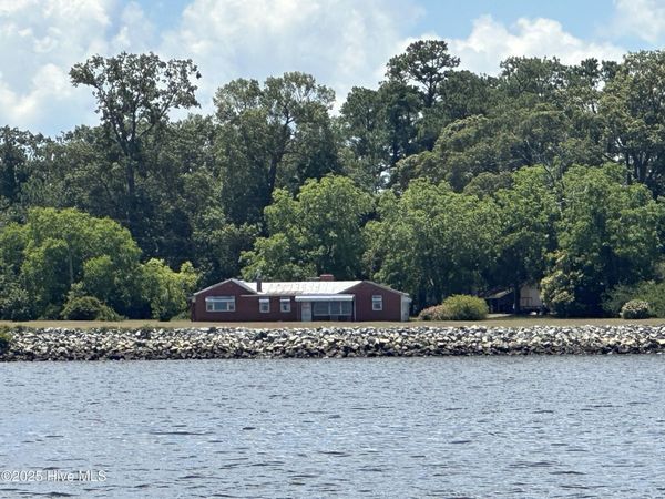 777 Arnolds Beach Road, Roper, NC 27970