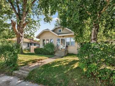 834 Iroquois Avenue, Saint Paul, MN 55119