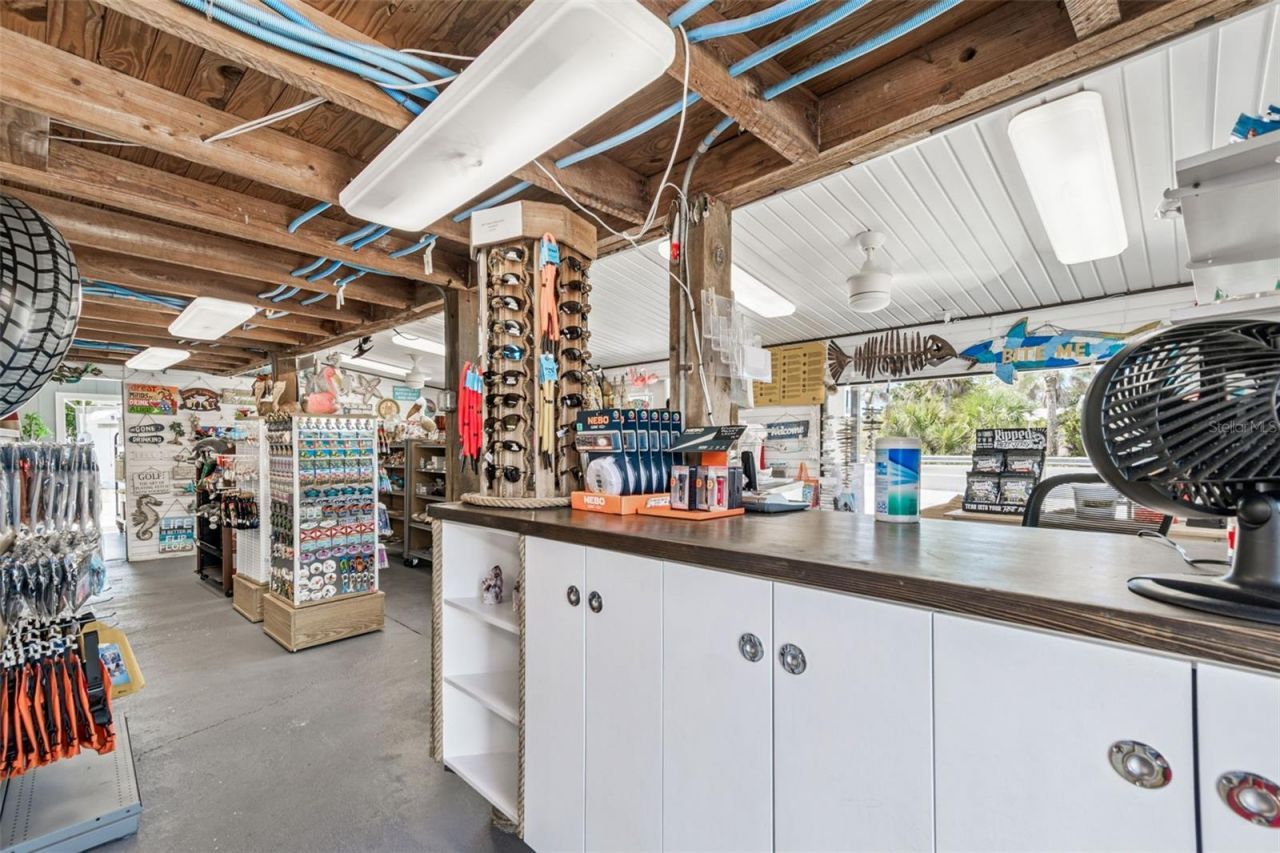 7154 Shoal Line Boulevard, Weeki Wachee, FL 34607 Photo