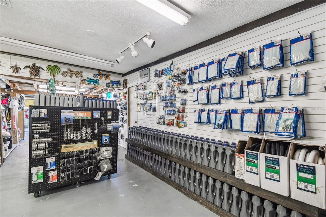 7154 Shoal Line Boulevard, Weeki Wachee, FL 34607 Photo