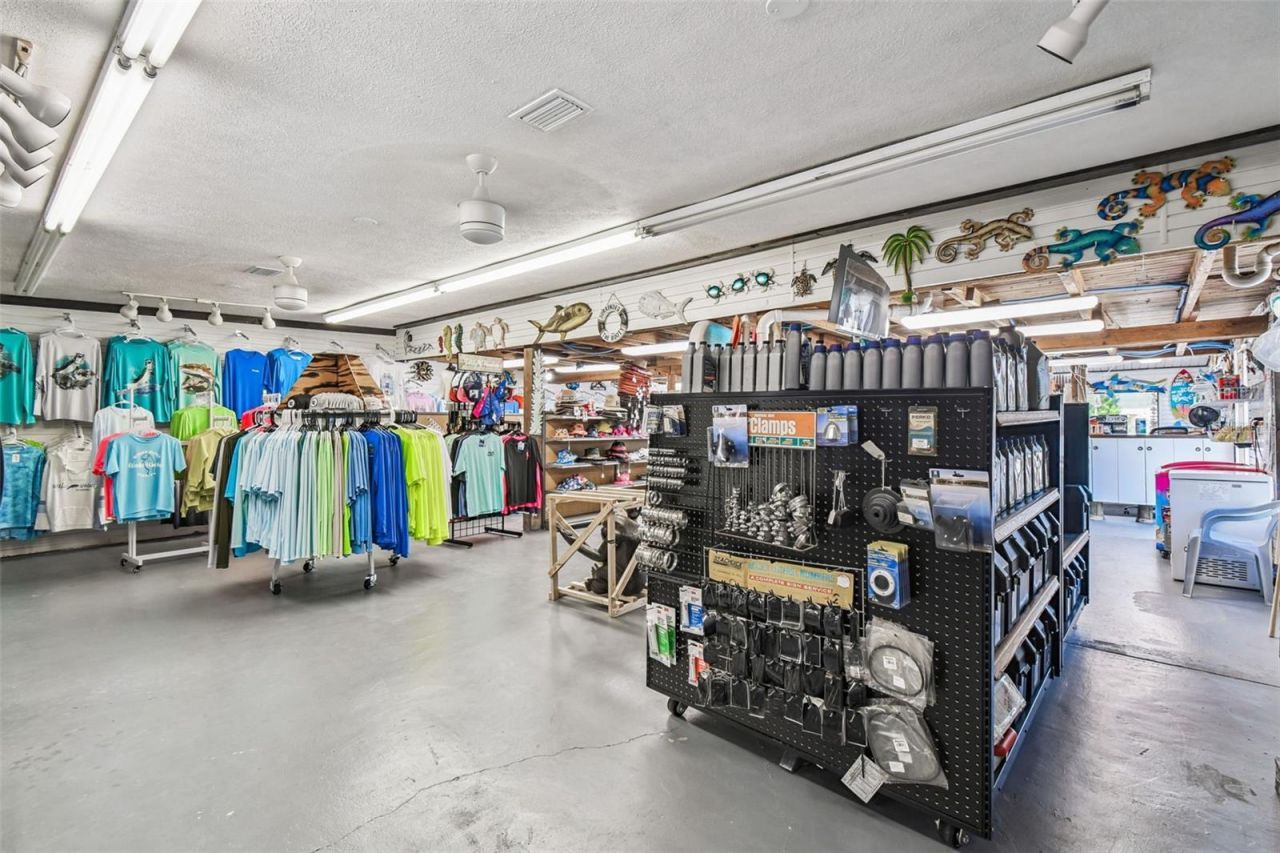 7154 Shoal Line Boulevard, Weeki Wachee, FL 34607 Photo