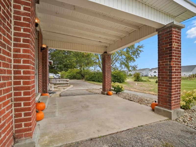 525 Gender Road, Canal Winchester, OH 43110 Photo 13