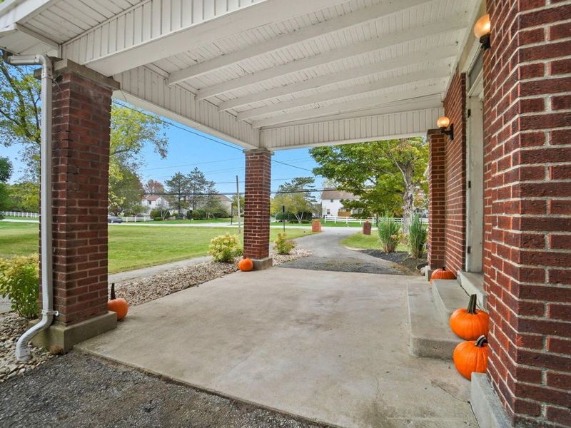 525 Gender Road, Canal Winchester, OH 43110 Photo 14