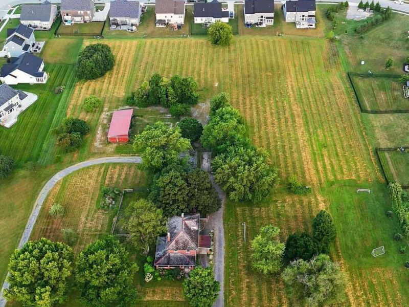 525 Gender Road, Canal Winchester, OH 43110 Photo 8