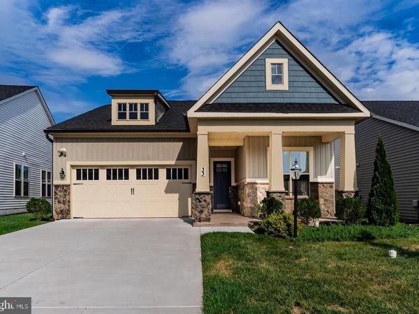 33 ROLLING HILLS WAY, GETTYSBURG, PA 17325