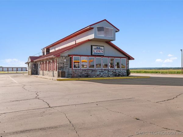 18753 S Highway 100 , Webbers Falls, OK 74470