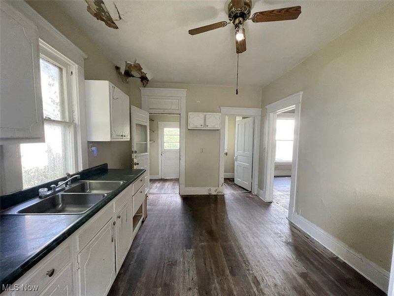 338 Locust Street, Coshocton, OH 43812 Photo 9