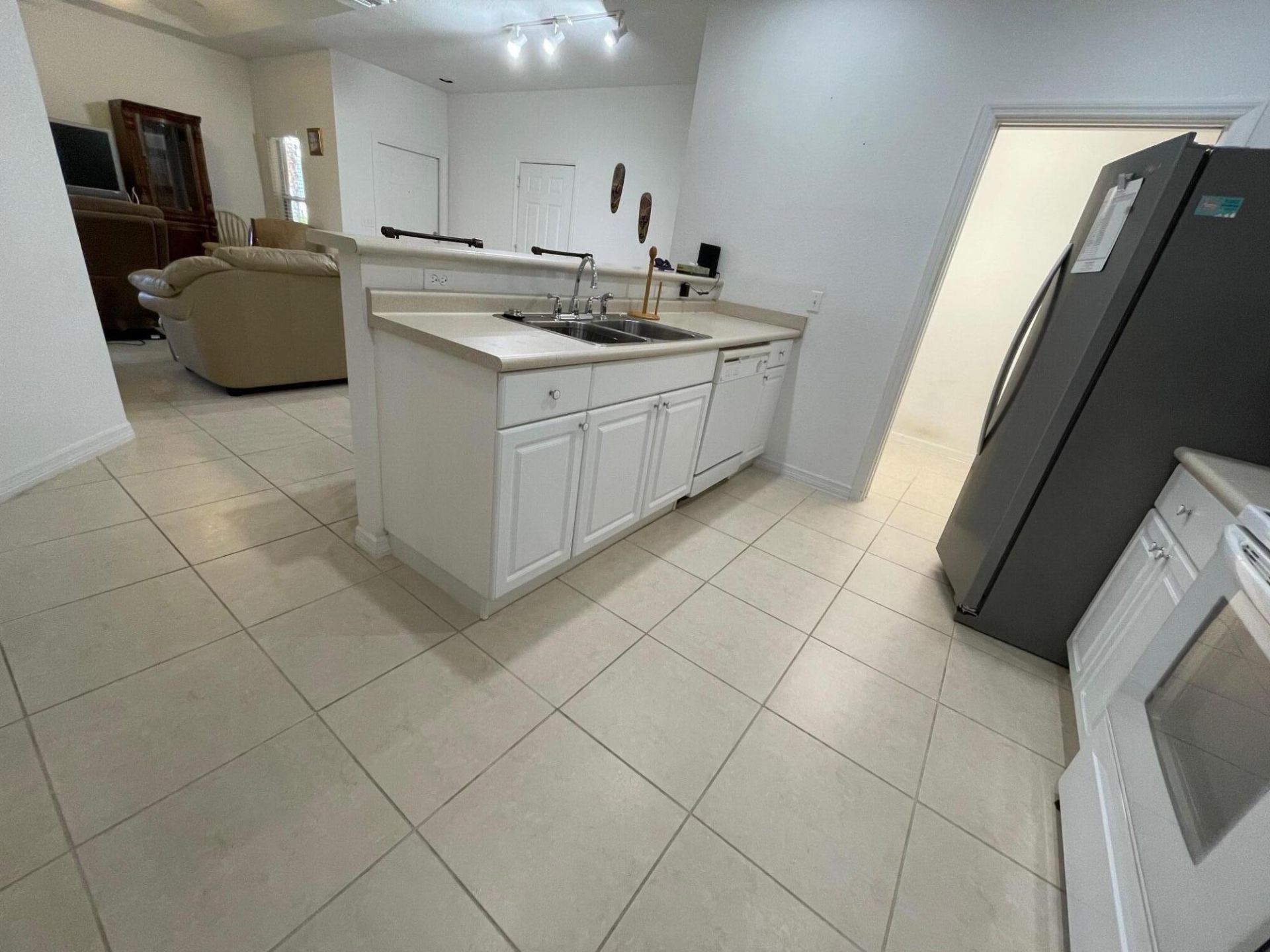 1833 Pelican B2 Drive, Unit 2, Fort Pierce, FL 34982 Photo